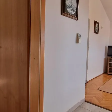 Apartment Ljuba *