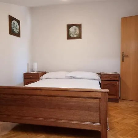 Ljuba Apartment
